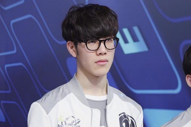 于根伟：阿代米肯定会离开津门虎了，续约一直没有达成一致